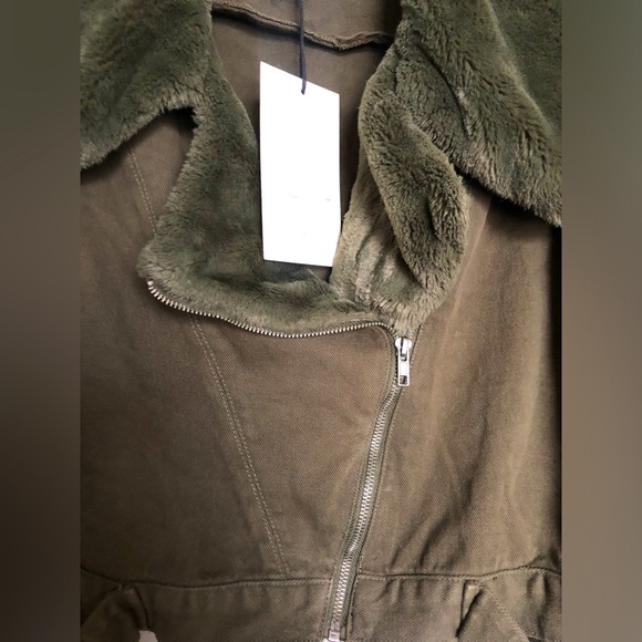 COTTON ON NWT FAUX FUR MOTO JACKET - Picture 5 of 6